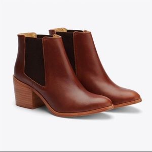 Nisolo Heeled Chelsea Boot in Brandy Brown